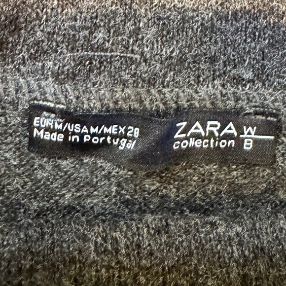 ZARA Charcoal Gray Mock-Neck Pearl Embellished Tunic Sweater – Size M - Picture 6 of 6